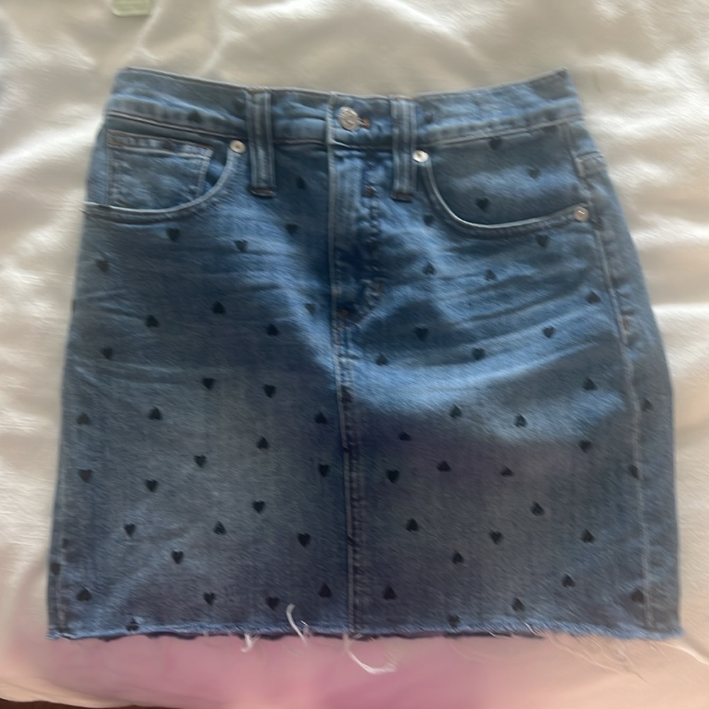 Madewell small hearts denim skirt 🖤